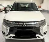 Mitsubishi Plug-in Hybrid Outlander PHEV Plus Spirit