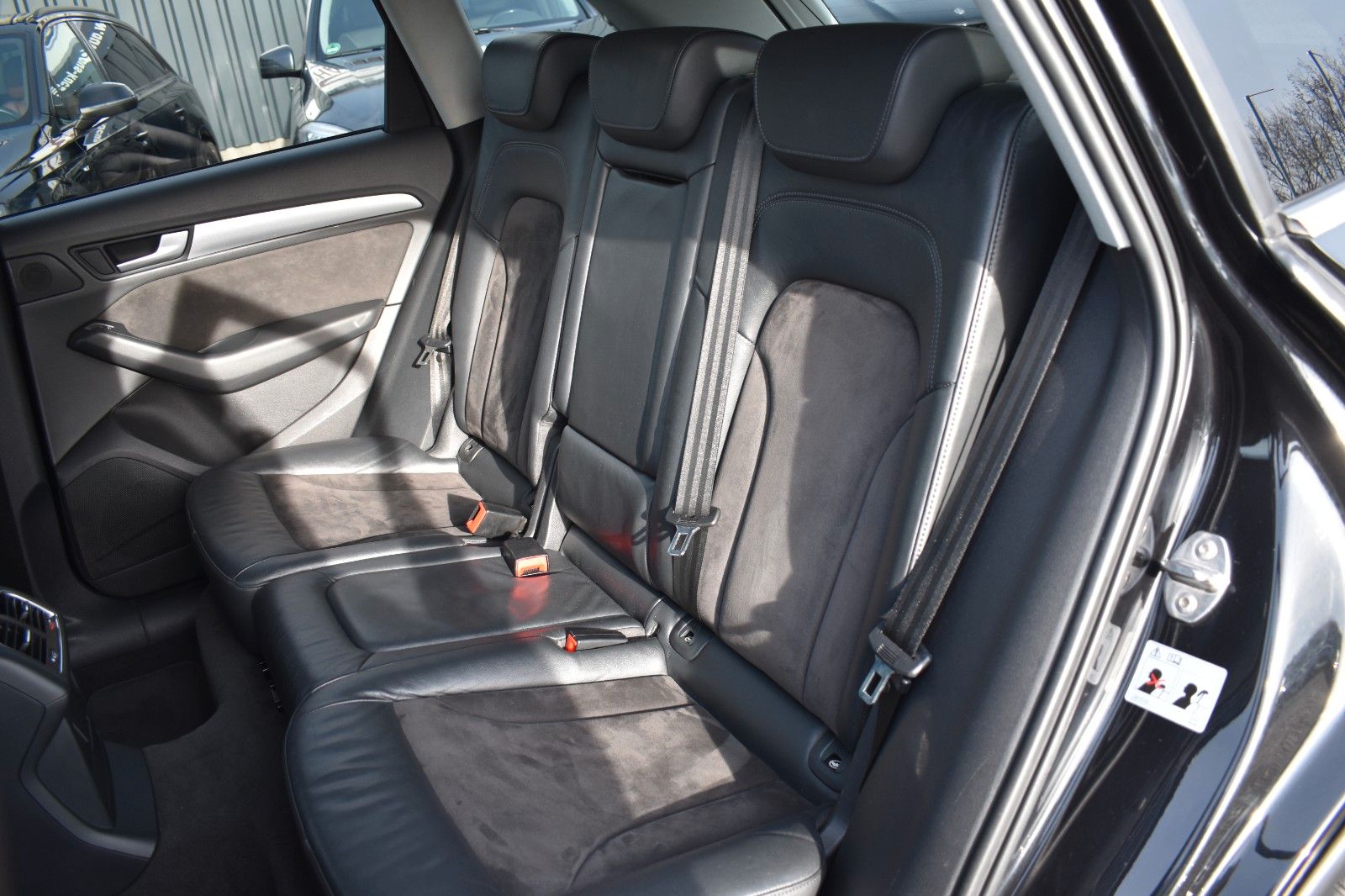 Fahrzeugabbildung Audi Q5 2.0 TDI 130 kW quattro S Line AHK  20*