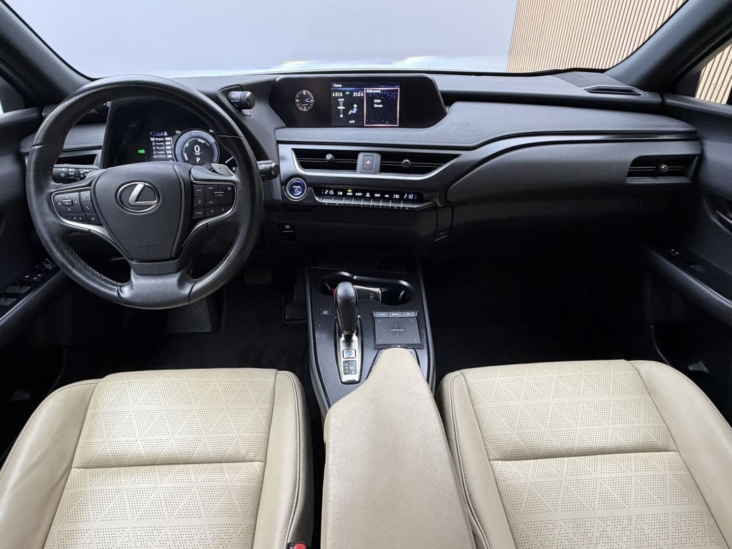 Lexus UX 300e Business Pack Pro SOH 98,5% | kamera | E imagem 3