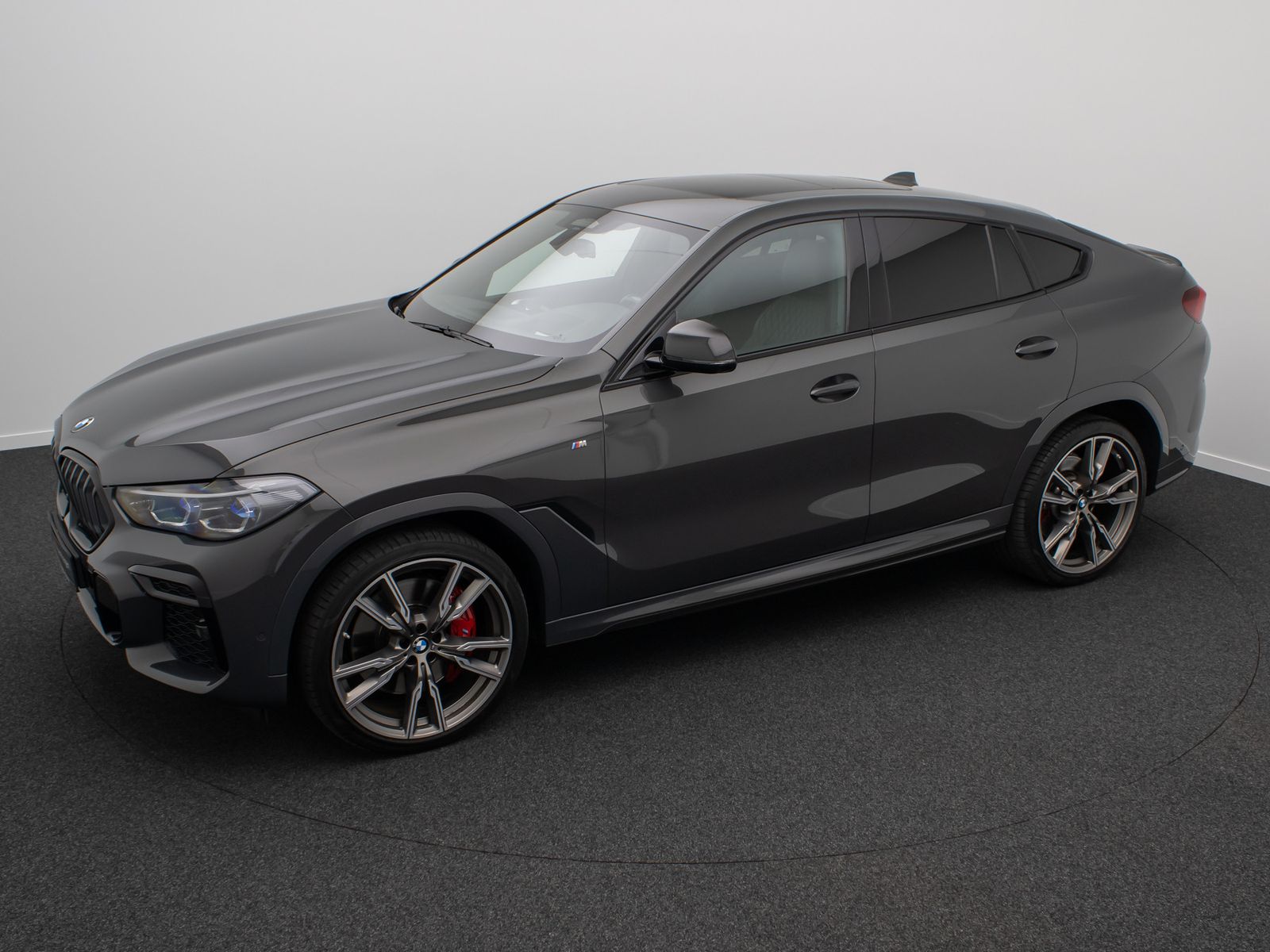 Fahrzeugabbildung BMW X6 M50i 360° B&W SkyLounge Individual Mega-Voll