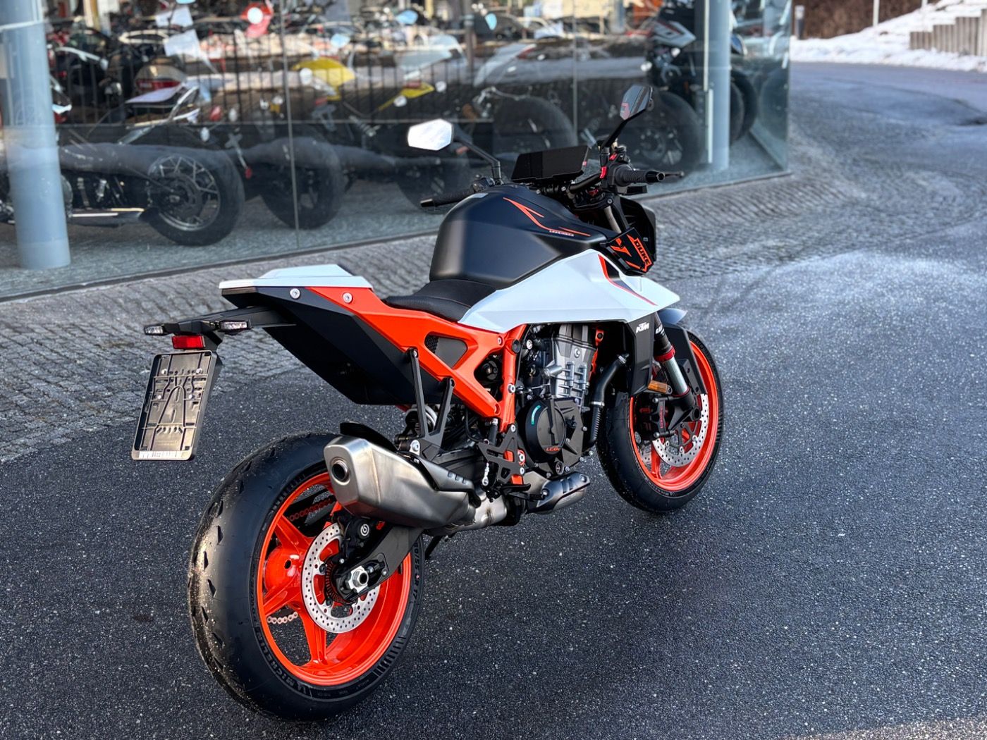 Fahrzeugabbildung KTM 990 Duke R Modell 2026