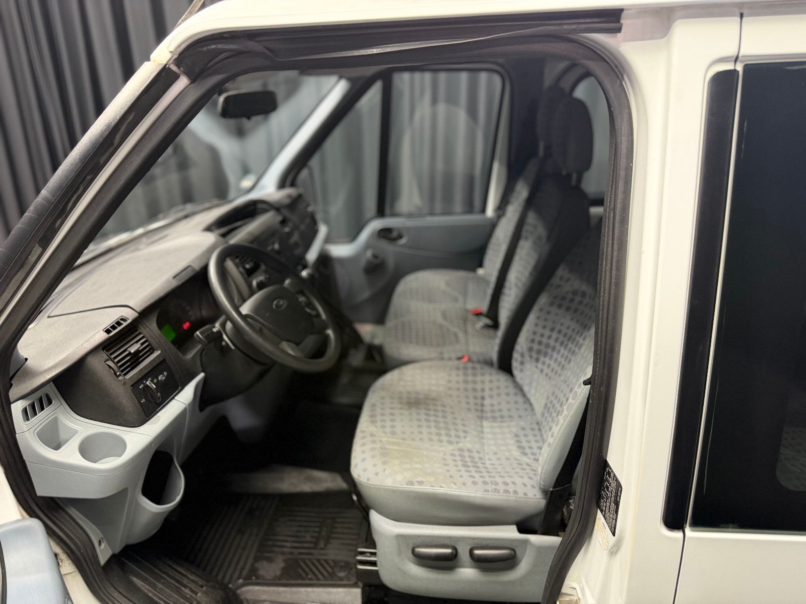 Fahrzeugabbildung Ford Transit Kombi FT 280 K