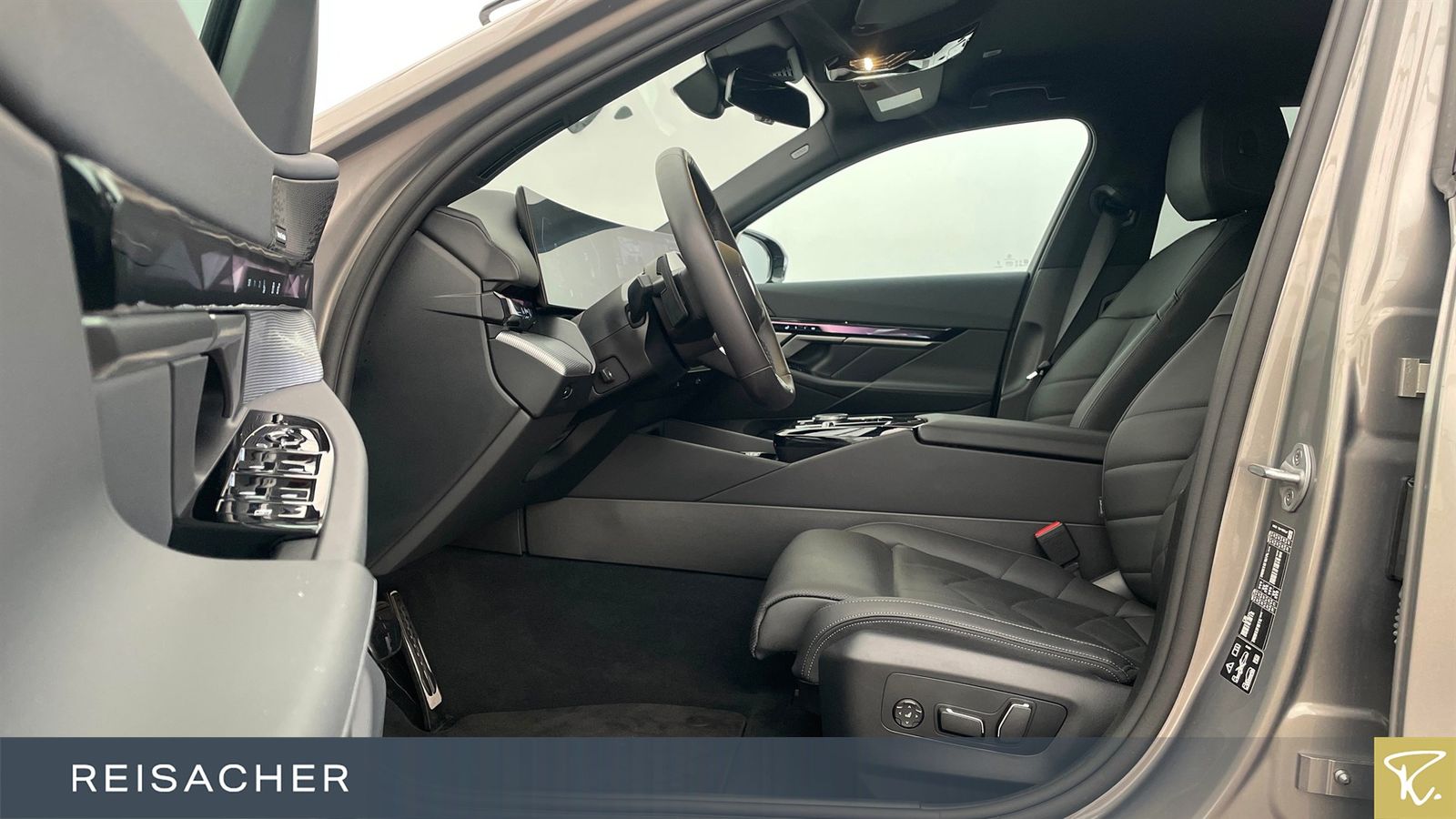 BMW 520d A xDrive Tou M-Sport LCPro 360° HUD H&K 19 foto 4
