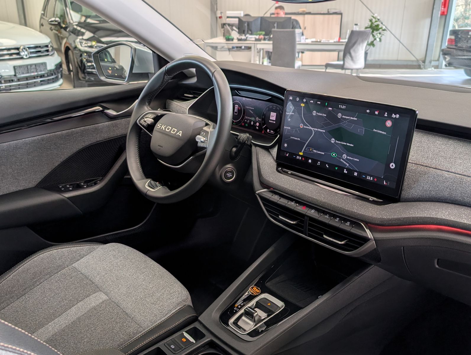 Fahrzeugabbildung SKODA Octavia 1.5 TSI mHEV DSG ACC Style-Paket AHK 17"