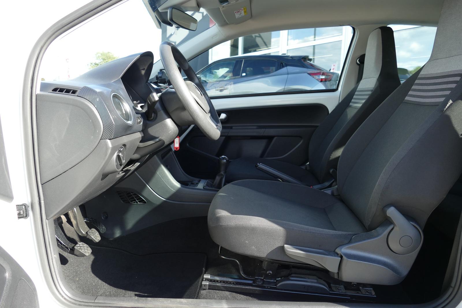 Volkswagen Up 1.0 Klimaaut. Spurhalte Bluetooth USB, миниатюра 18