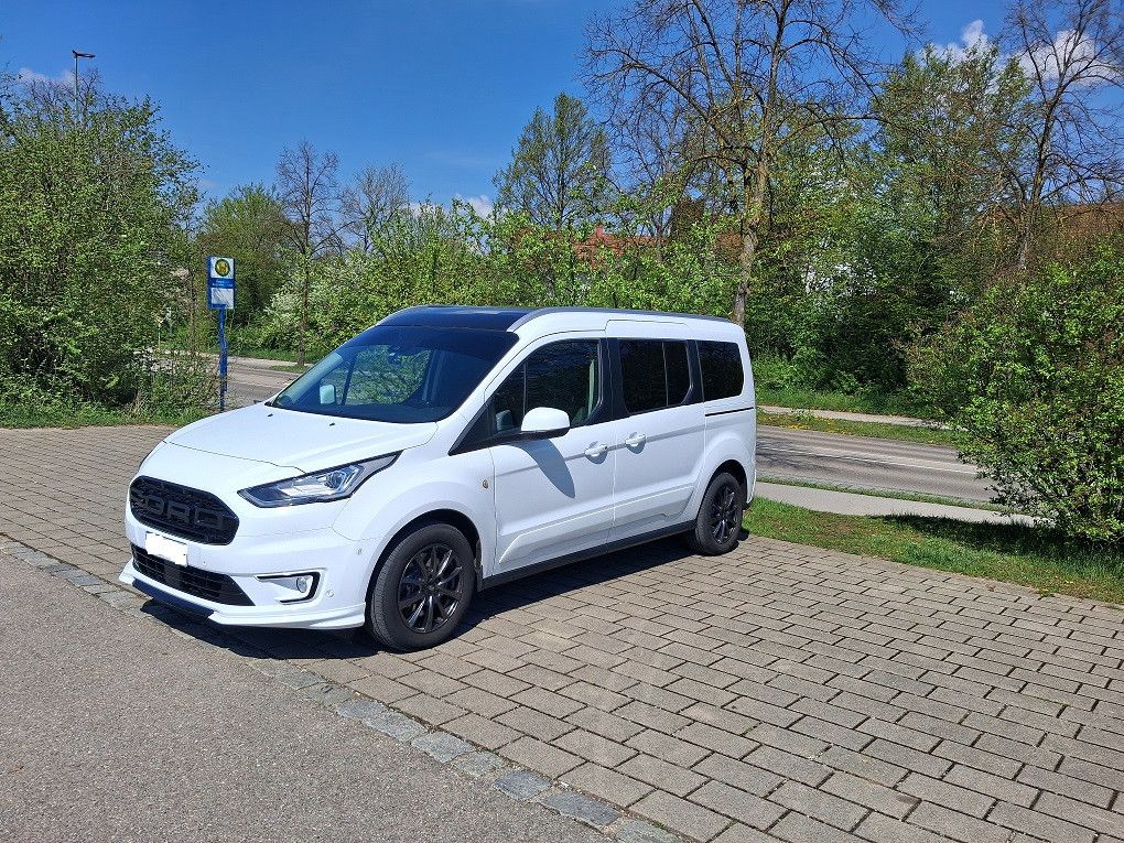 Image of Ford Grand Tourneo