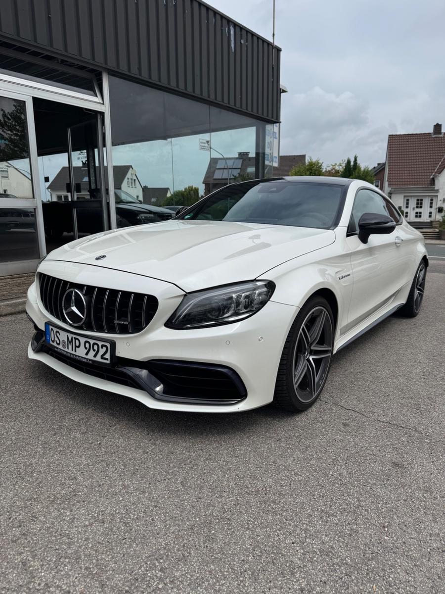 Mercedes-Benz C 63 AMG C Coupe C 63 AMG