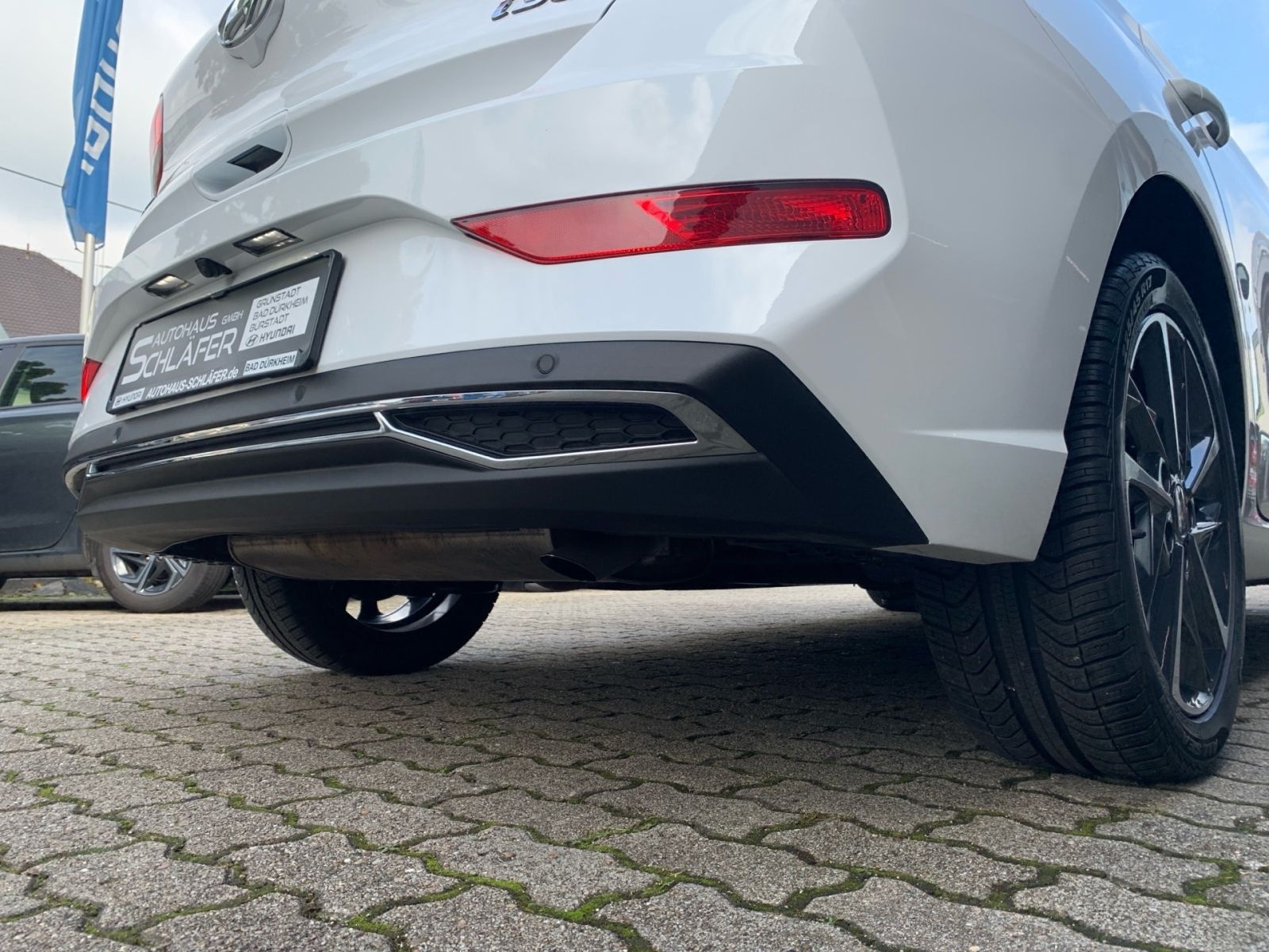 Fahrzeugabbildung Hyundai i30 1.0 T-GDI Connect & Go Navi LED