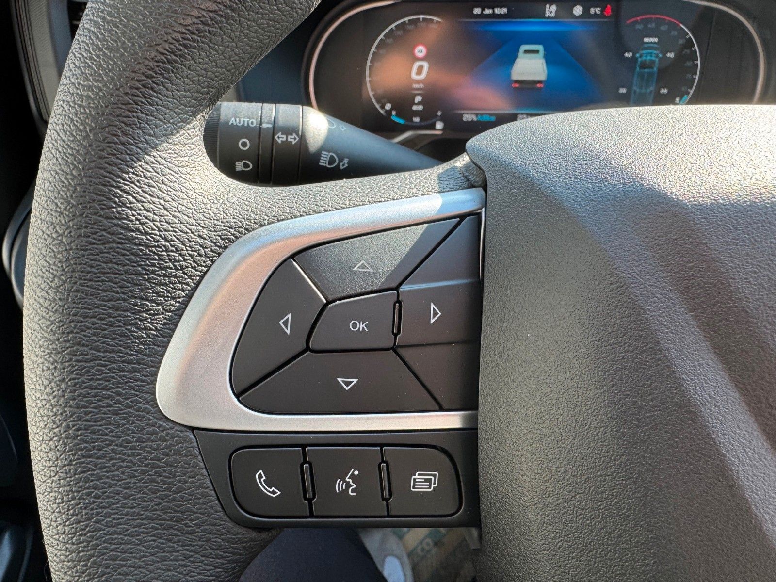 Fahrzeugabbildung Iveco Daily 35S14 A8*R3.450mm*Automatik*Kamera*2Sitze*