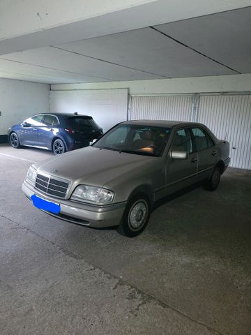 Mercedes-Benz Mercedes C180 TOP