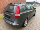 Hyundai i30 1.6TDI-DPF-KLIMA-AHK-SHZ-ALU - Hyundai Gebrauchtwagen von 2009