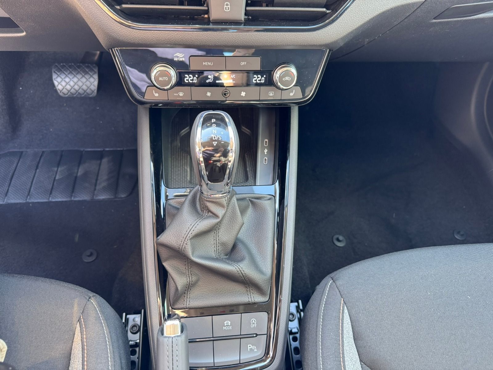 Fahrzeugabbildung SKODA Kamiq 1.0 TSI Selection OPF