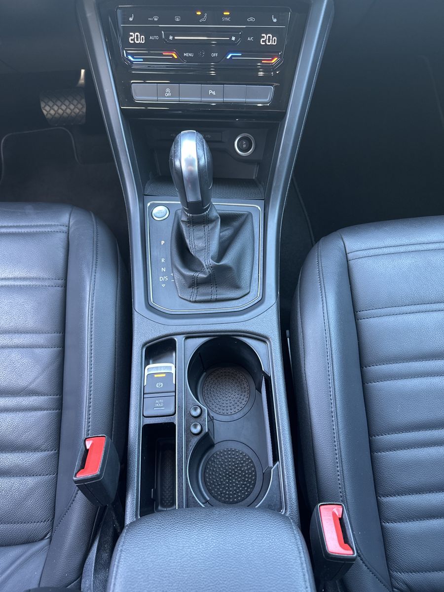 Fahrzeugabbildung Volkswagen Touran 2.0 TDI DSG CL NAV+LED+V-COCKPIT+AHK+PP