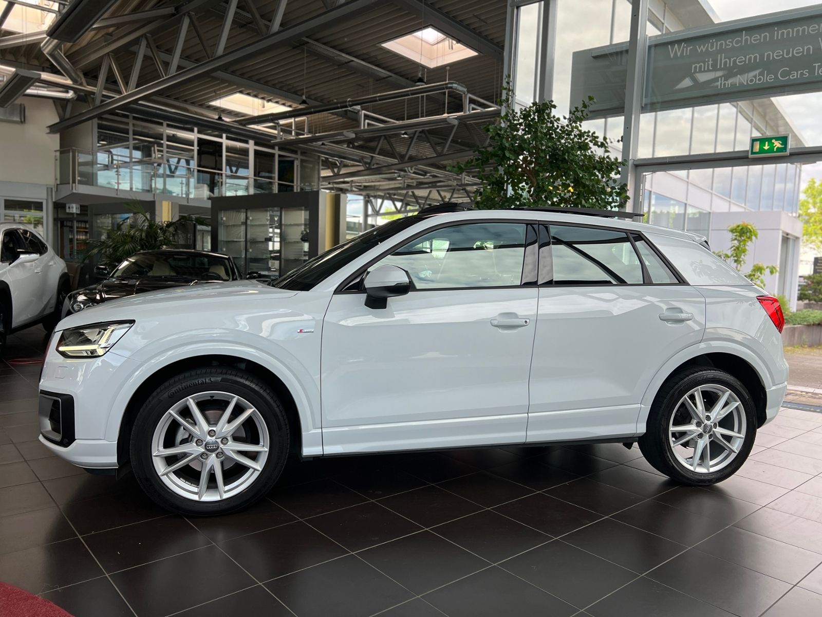 Fahrzeugabbildung Audi Q2 35 TFSI S-Tronic S Line PANO SHZ LED NAVI
