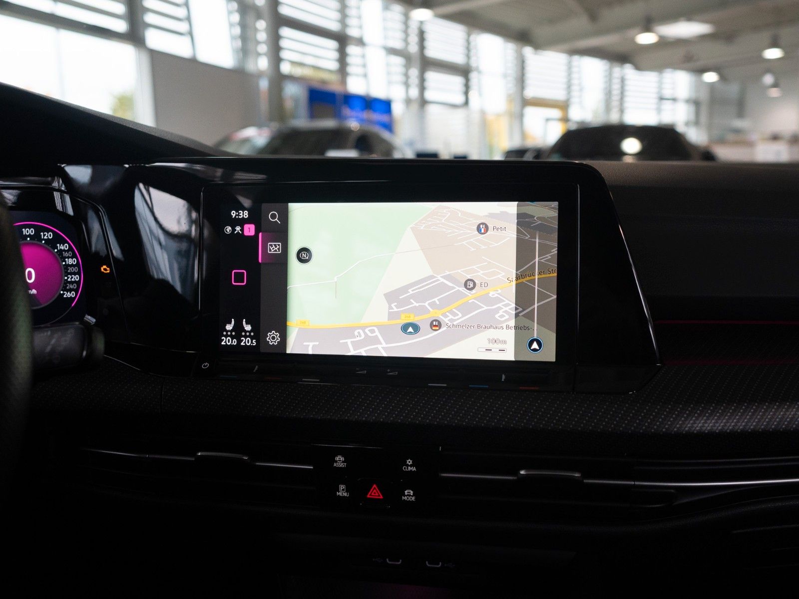 Fahrzeugabbildung Volkswagen Golf VIII Lim. R-Line eTSI AUTOM./STANDHZG./IQ-L