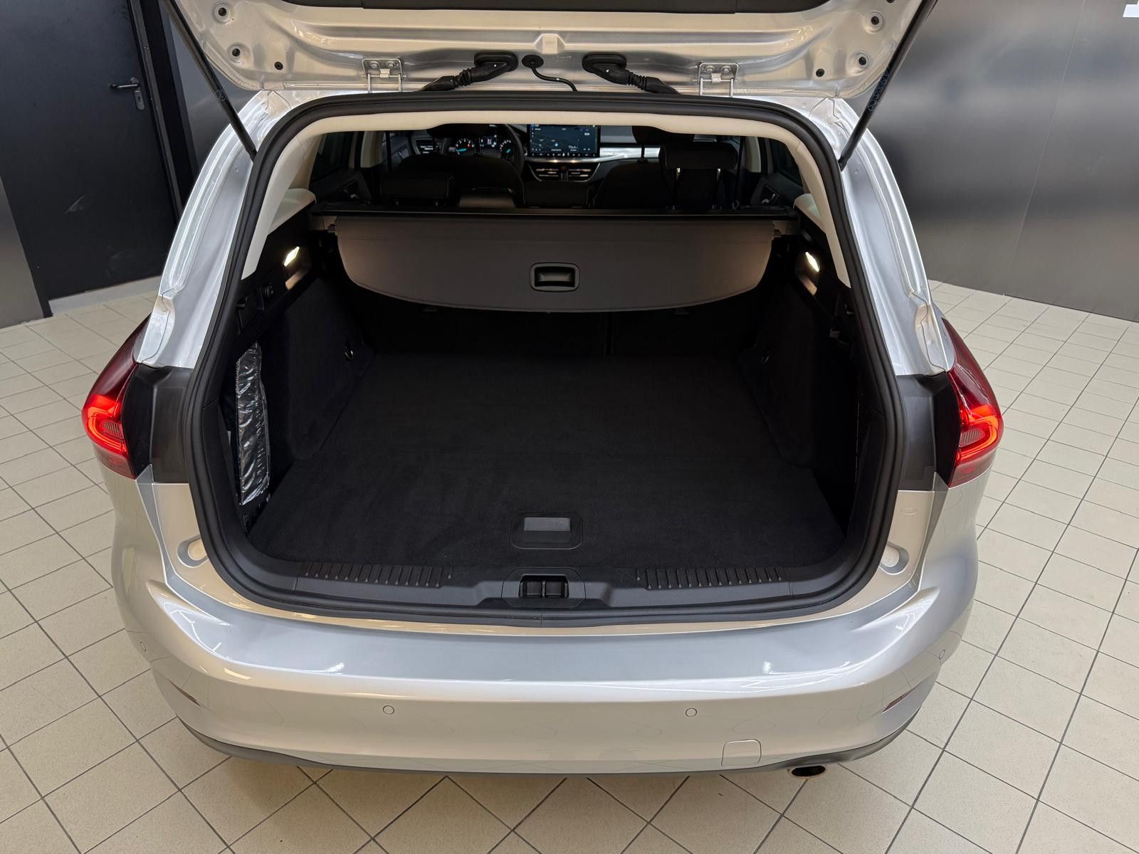 Fahrzeugabbildung Ford Focus Tur 1.0 Titan >NAVI-LED-SHZ-TEMP-DAB-PDC+