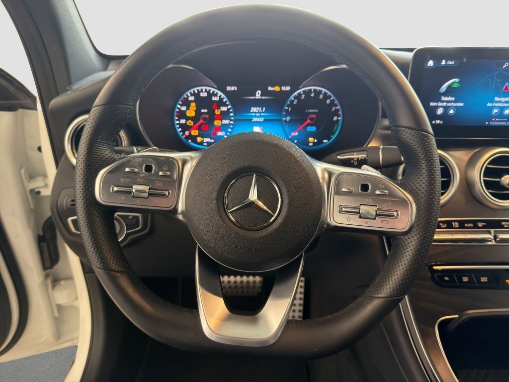 Fahrzeugabbildung Mercedes-Benz GLC 300 e 4MATIC AMG innen*OFF-ROAD aussen*LED