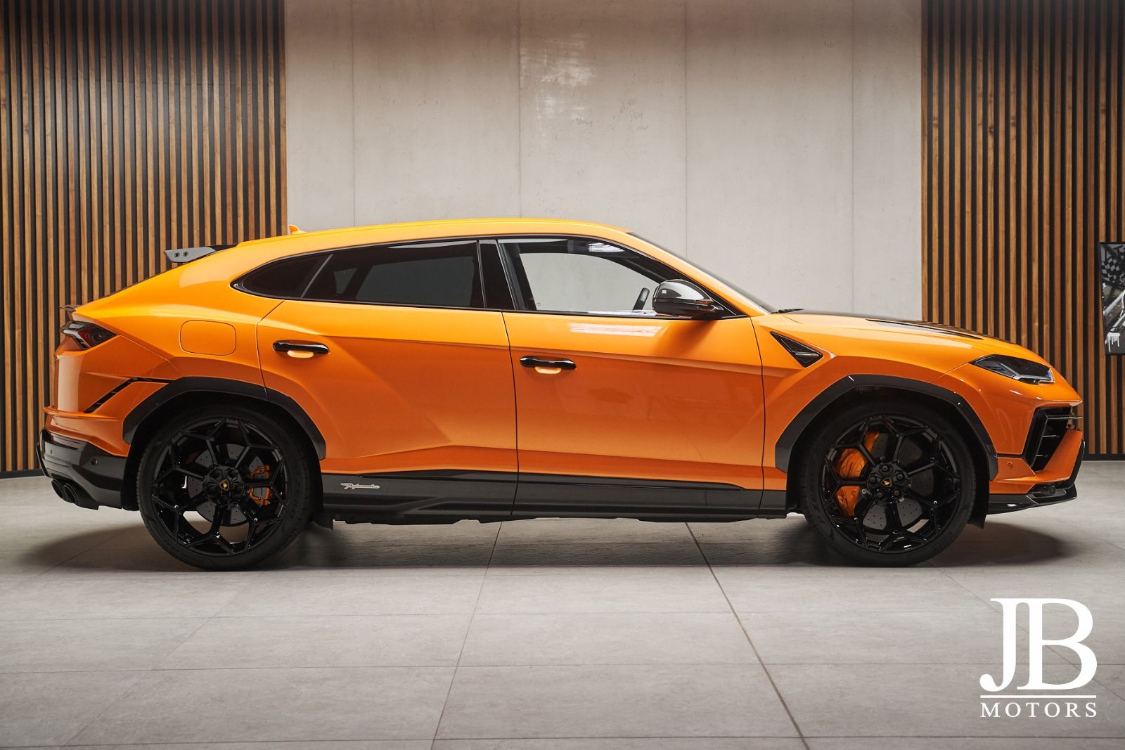 Fahrzeugabbildung Lamborghini Urus Performante Carbon Head-Up Akrapovic