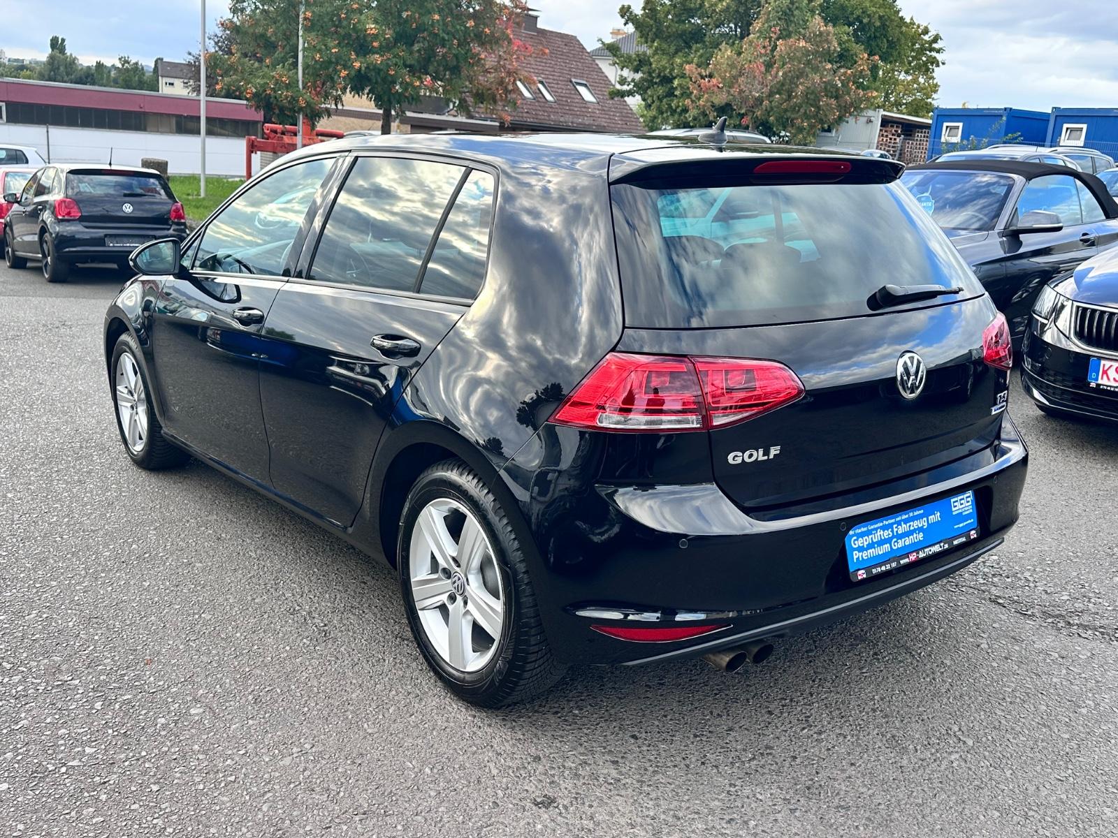 Volkswagen Golf VII Lim. Highline DSG SitzHeiz. LED Alcanta