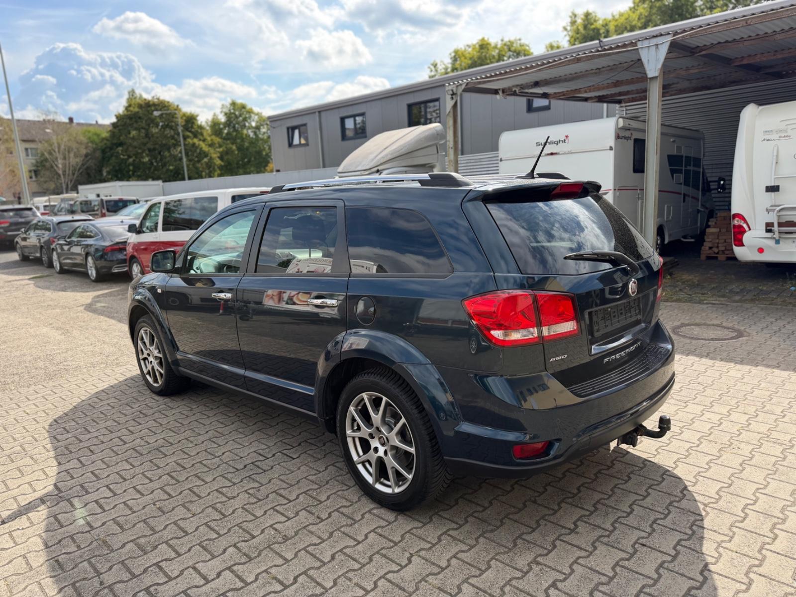 Fiat Freemont 7 Sitzer 4X4 Leder Automatik Alpine