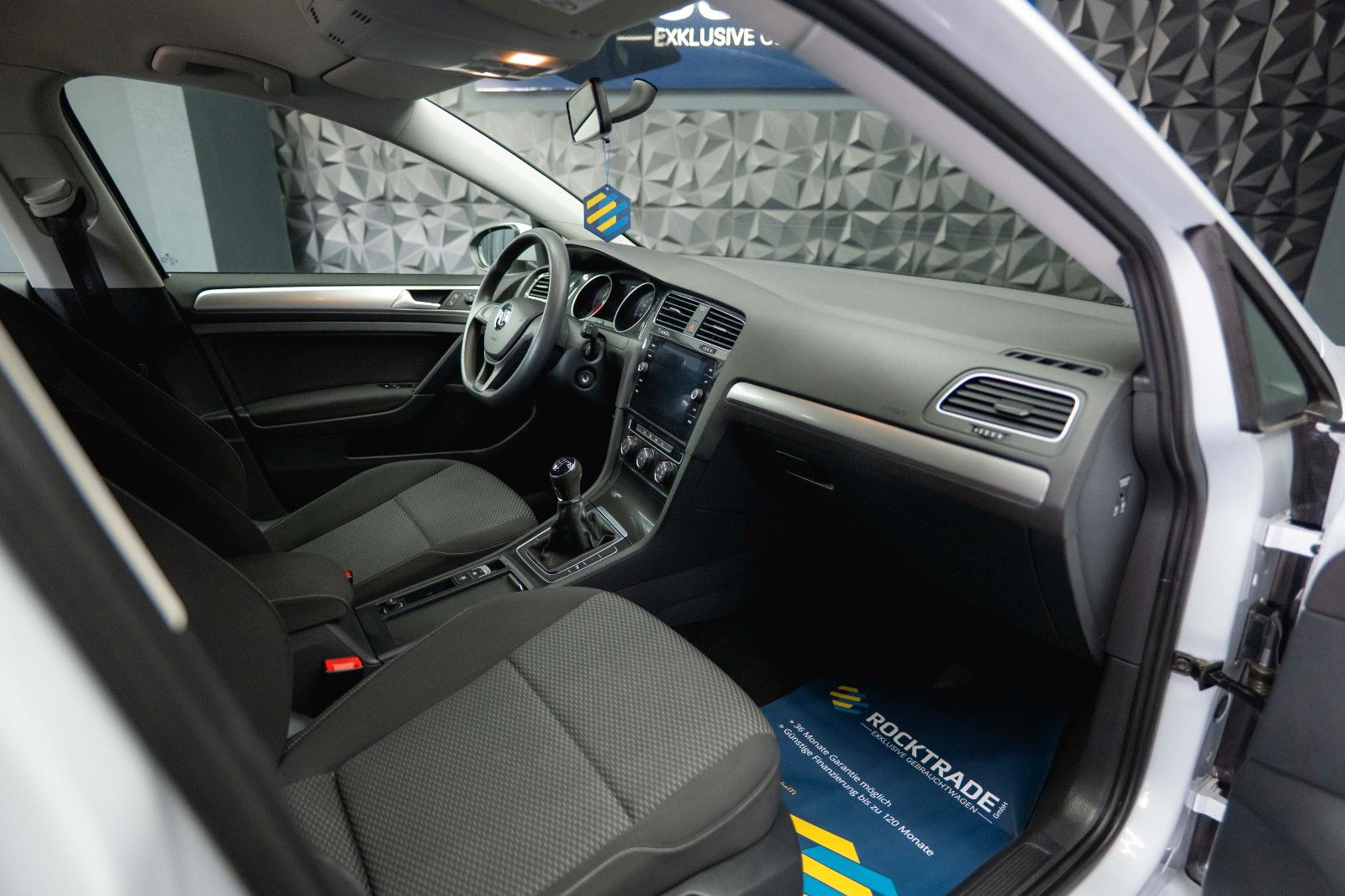 Fahrzeugabbildung Volkswagen Golf VII Variant Trendline *Perlmutt*Kamera*Navi