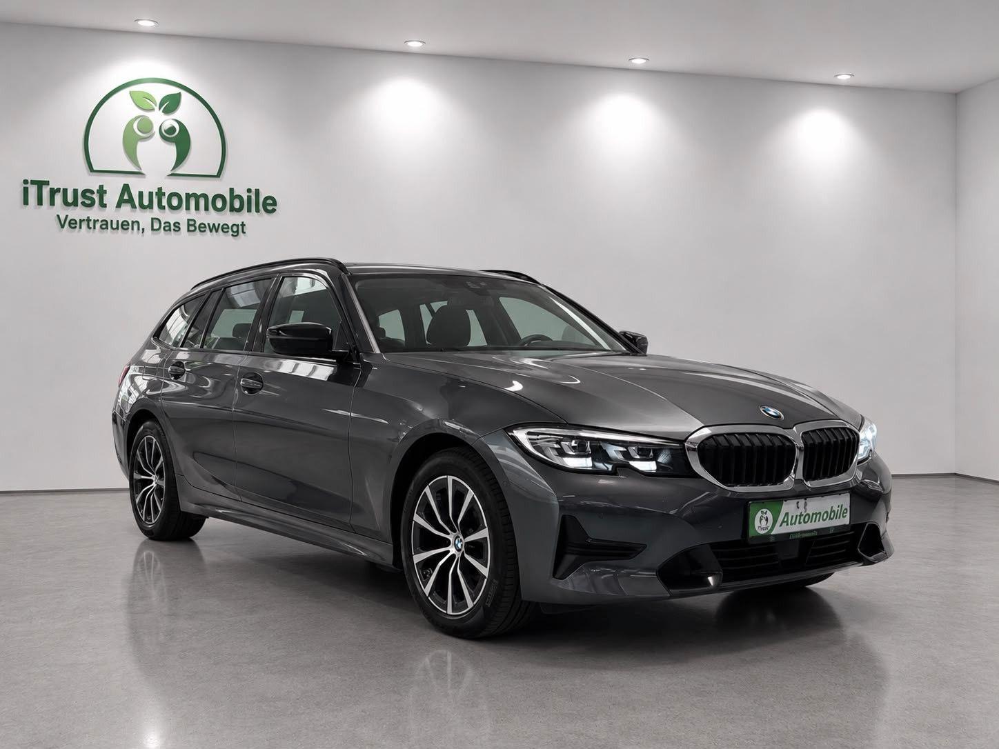 BMW 320d Touring Sport-Line PANO ACC LIC-PROF