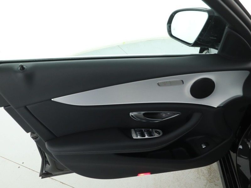 Fahrzeugabbildung Mercedes-Benz E 220 T d AVANTGARDE, Standheizung, MBUX Premium