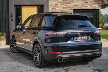 Porsche Cayenne - 10