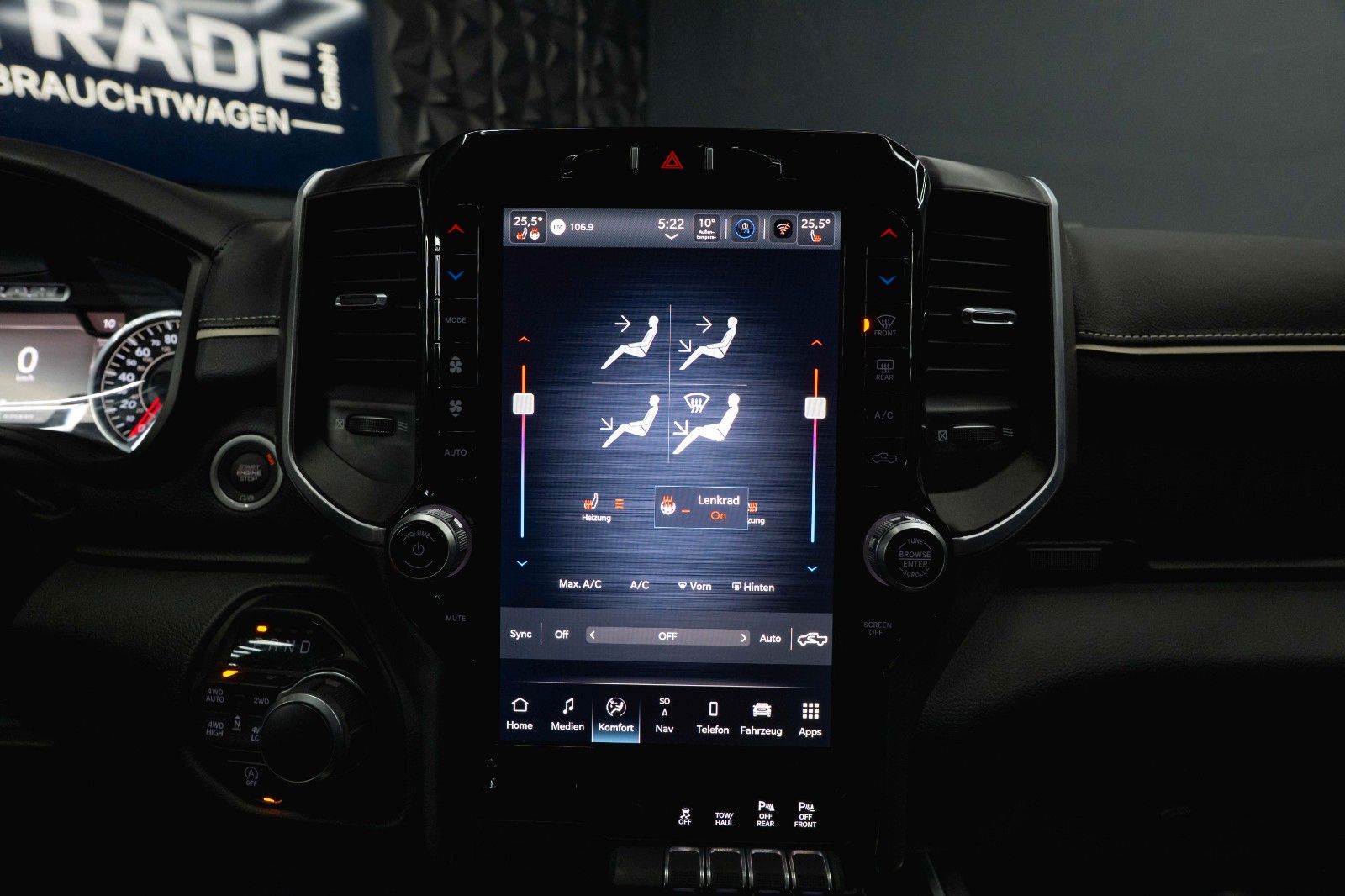 Fahrzeugabbildung Dodge RAM 5.7 V8 HEMI 4x4 LIMITED Style Night-Edition