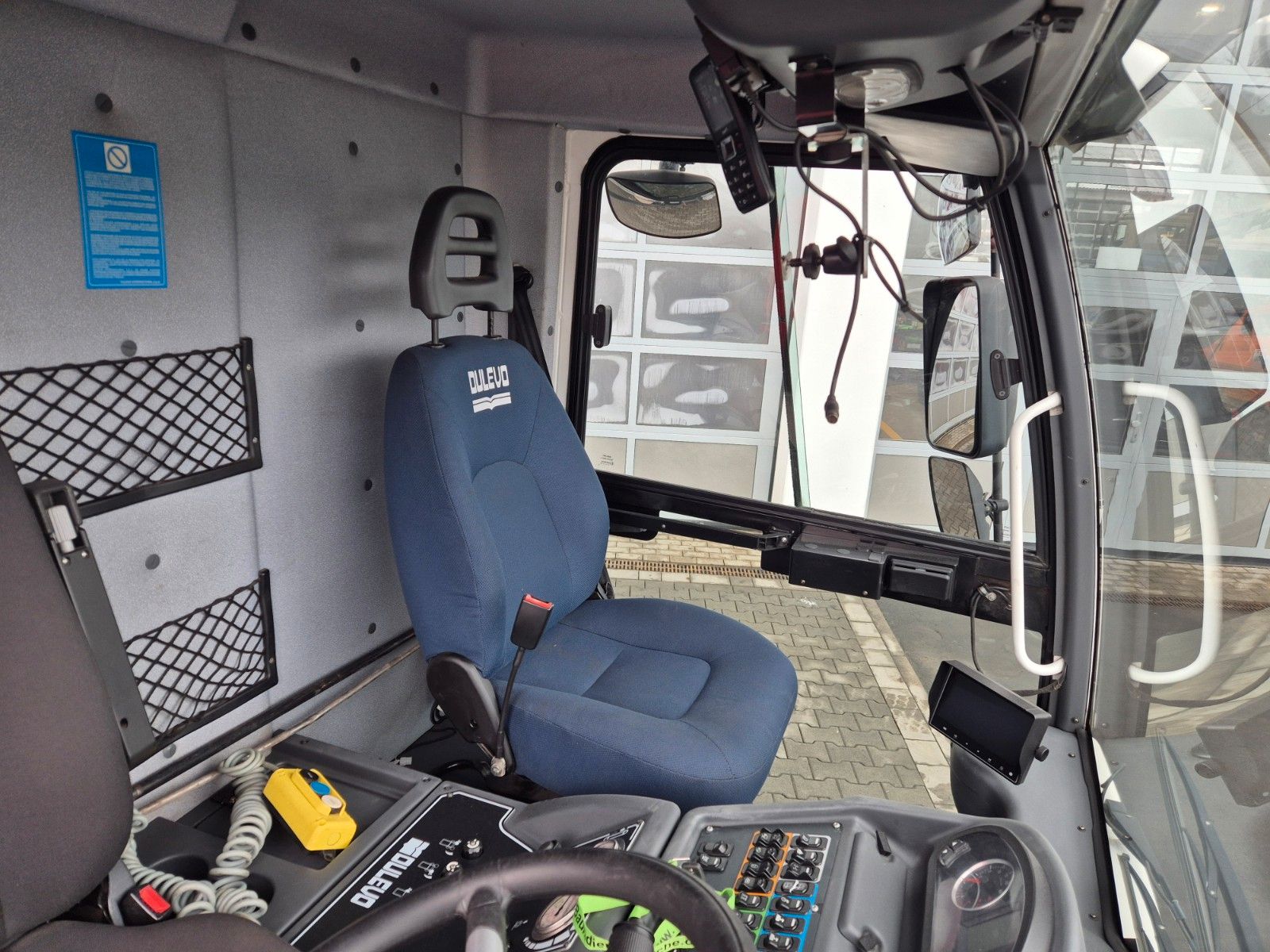 Fahrzeugabbildung Andere Dulevo 6000T Allradlenkung