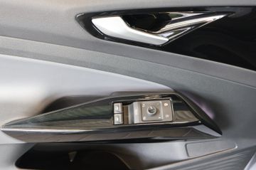 Volkswagen ID.4 Pure AID+ACC+LANE+LED+CARPLAY+AMBIENT