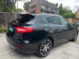 Maserati Levante S*TÜV NEU*1 HAND*DEUTSCHES AUTO*CARBON* - Maserati Levante in Essen