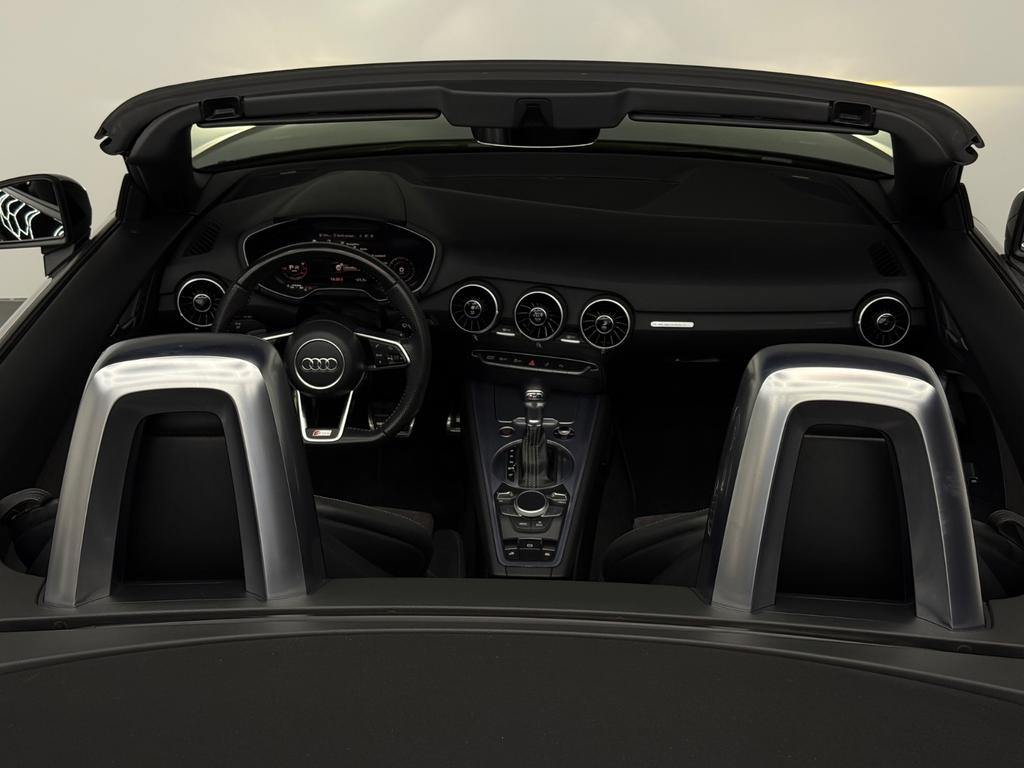 Audi TT Roadster 2.0 TFSI quattro S Line, Foto 45 von 49