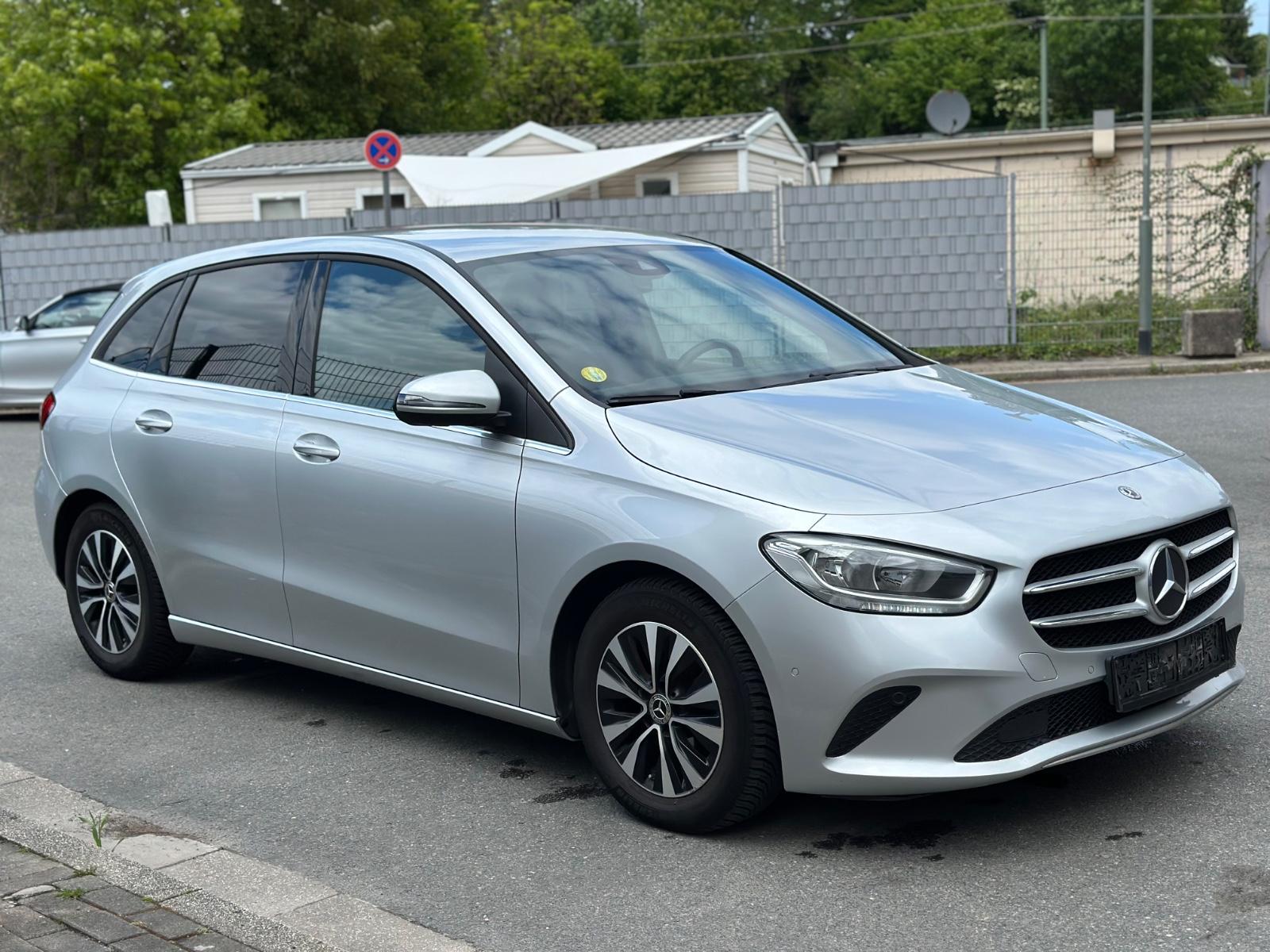 Mercedes-Benz B 180d*Navi*Cam*ACC*