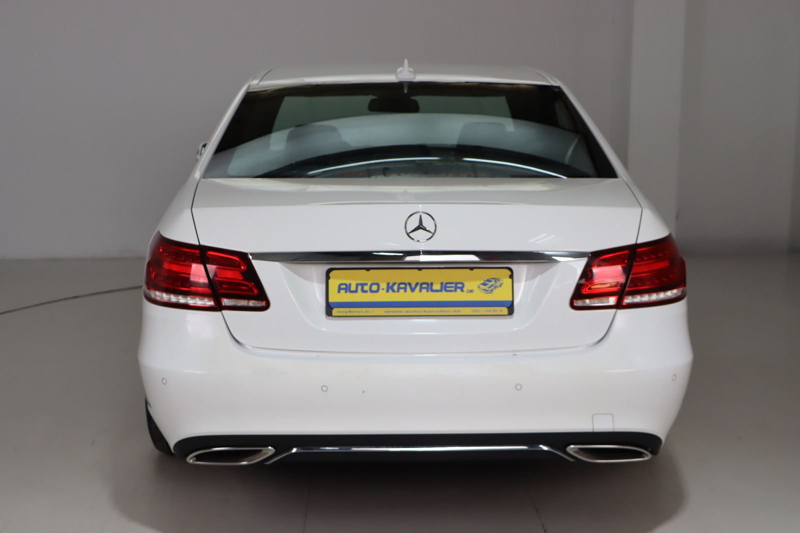 Fahrzeugabbildung Mercedes-Benz E 200 BlueTEC * LED * Navi * HU 03.2028 Avantgar
