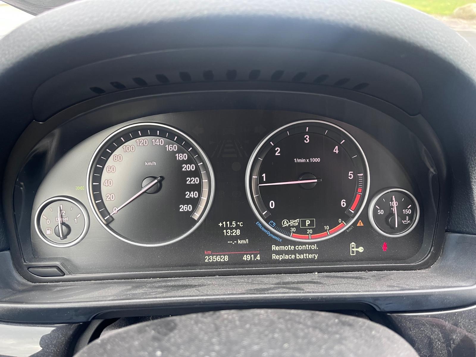 BMW 520 2013 — photo 8