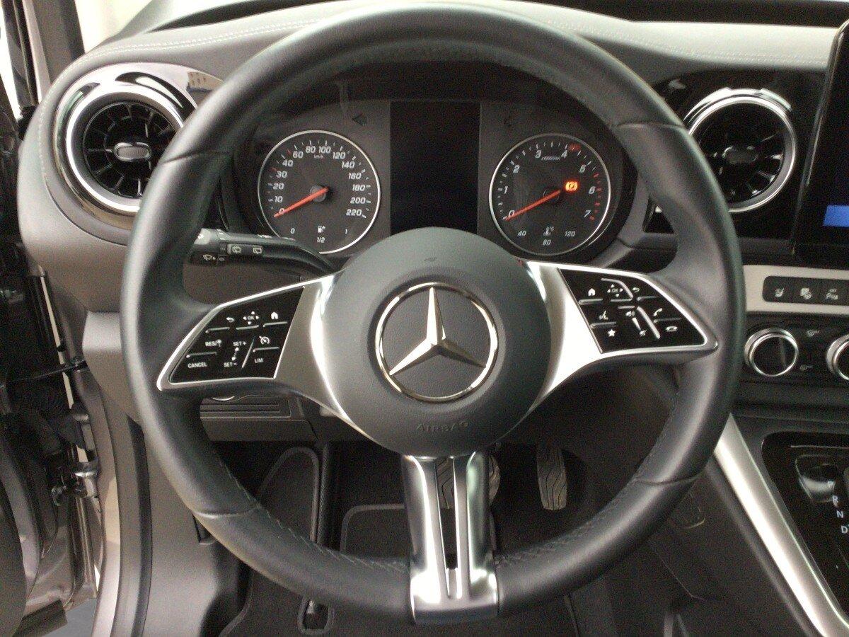 Mercedes-Benz T 180 PROGRESSIVE AMG+PANO+DIST+360+HUD+AHK+BURM
