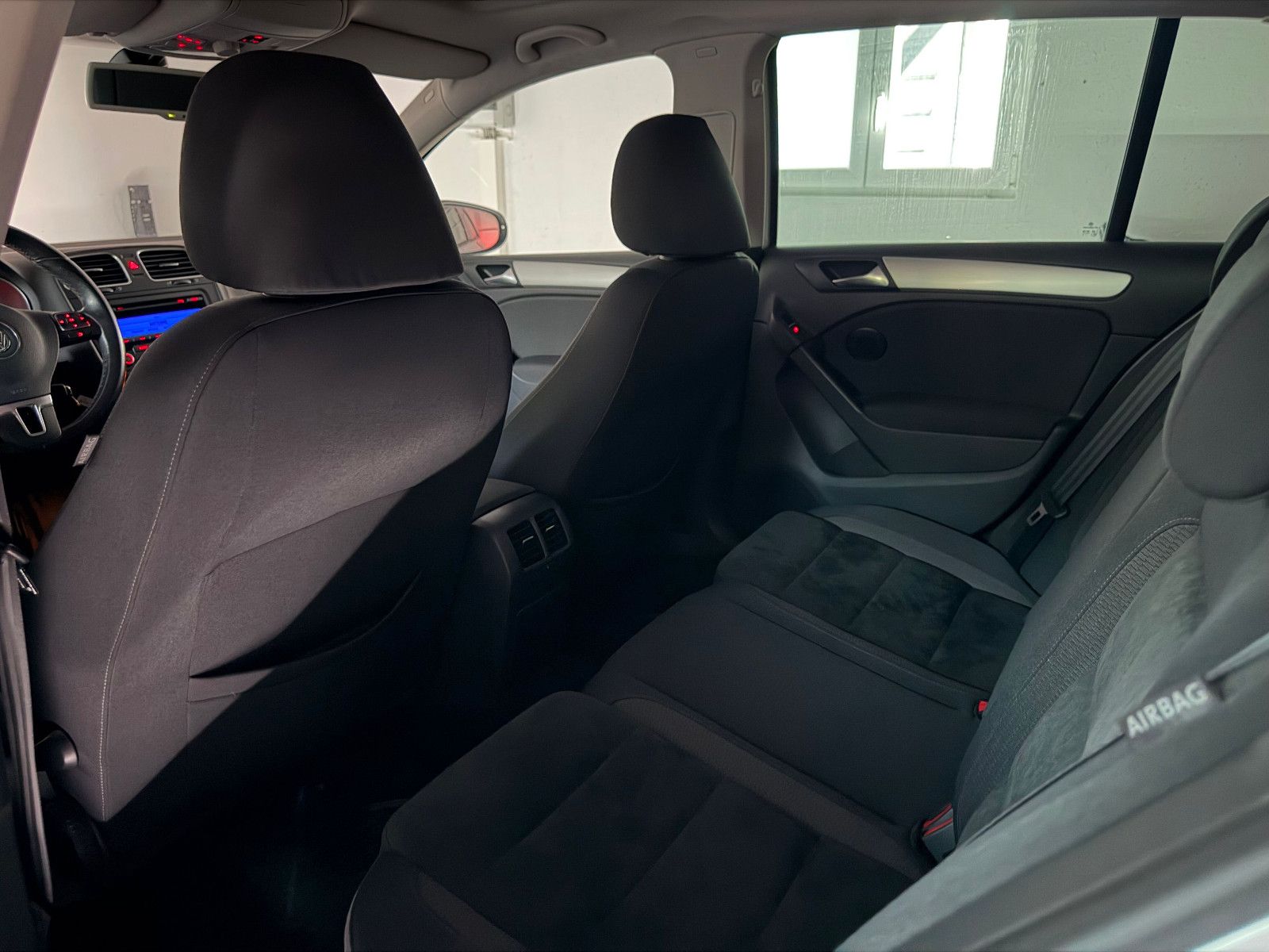 Fahrzeugabbildung Volkswagen Golf VI Highline/eGSD/ALCANTARA/KLIMAA./1.HAND