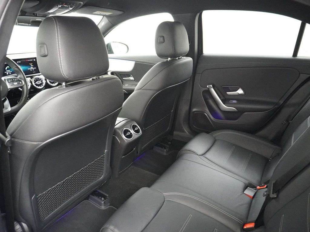 Mercedes-Benz A 200 AMG Business Solution | AHK Wegklapbaar |