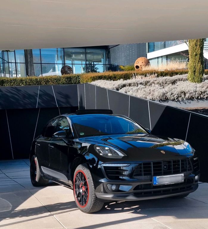 Image of Porsche Macan