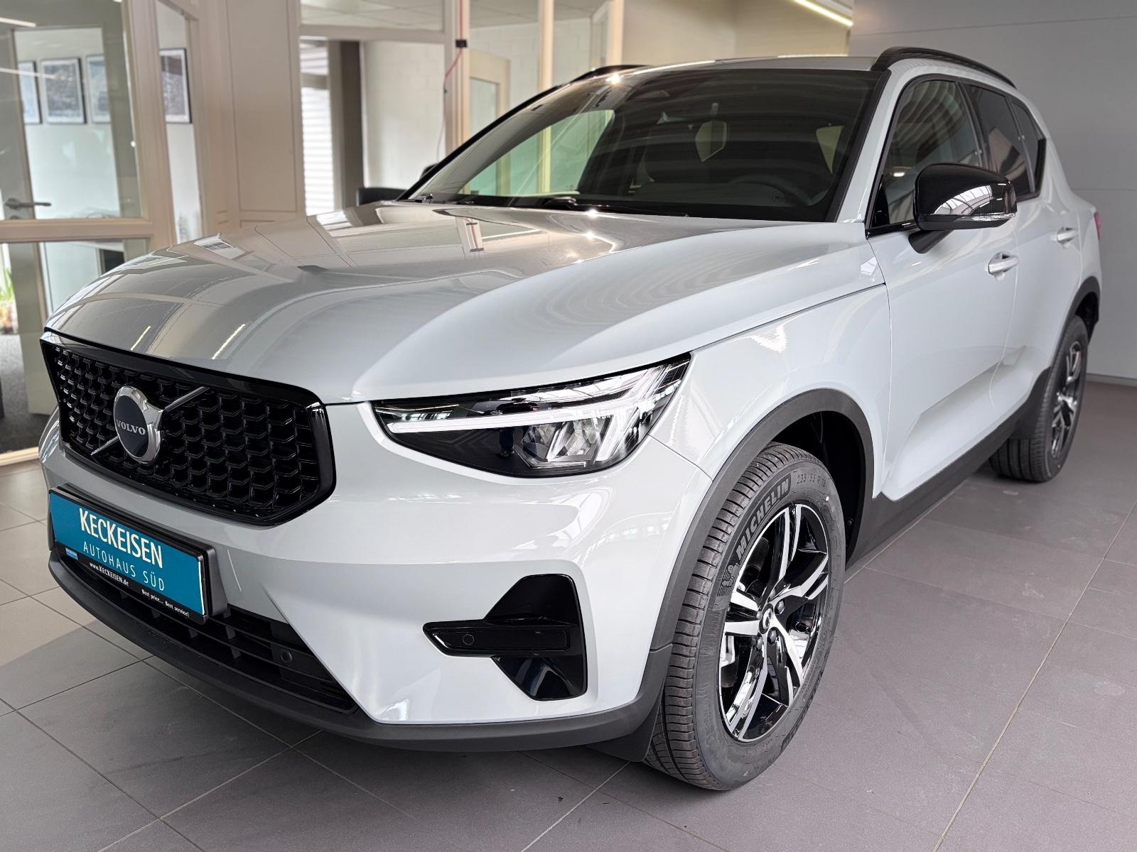 Volvo XC40 B3  PLUS Dark  sofort verfügbar