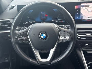 BMW 320d xDrive Touring DAB LED Standhzg. RFK Shz