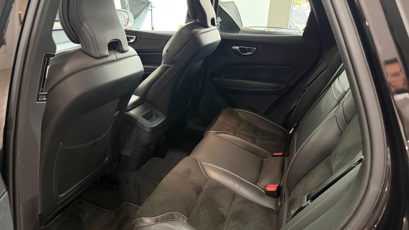 Volvo XC60 D5 AWD R Design Panorama*AHK
