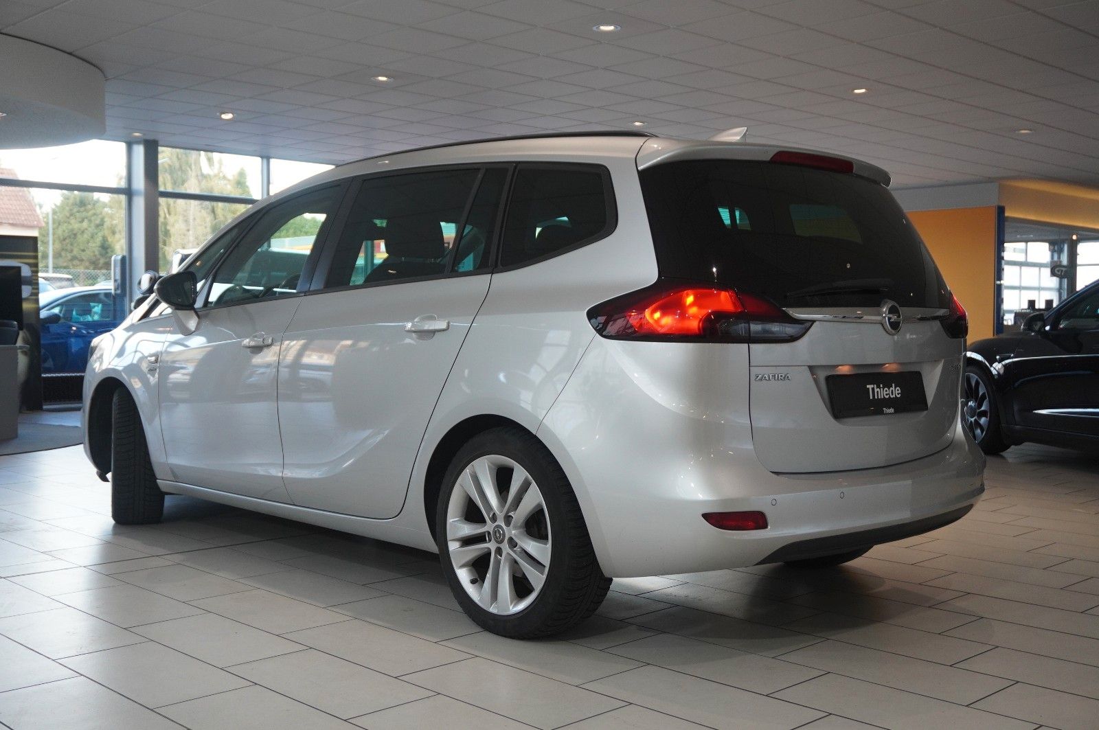 Fahrzeugabbildung Opel Zafira C 1.4T ACTICE 7-SITZE NAVI/LED/SH/PDC/AHK