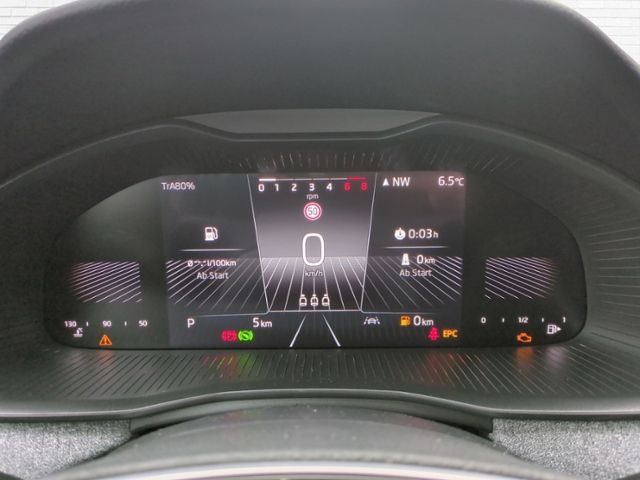 Fahrzeugabbildung SKODA Kamiq 1.0 TSI Tour DSG AHK MATRIX BLACK