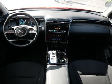 Hyundai TUCSON - 11