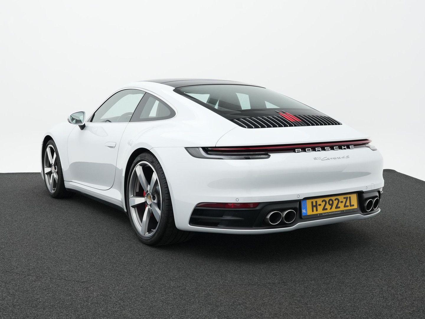 Porsche 992 Carrera 4S