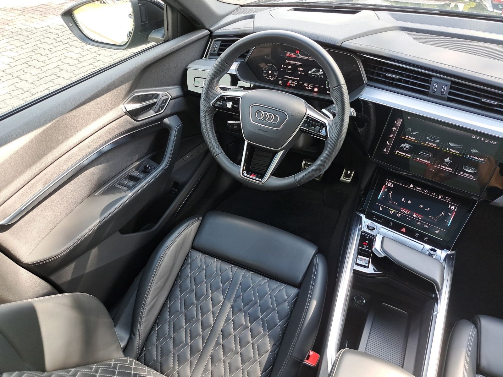 Audi Q8 e-tron - Bild 15