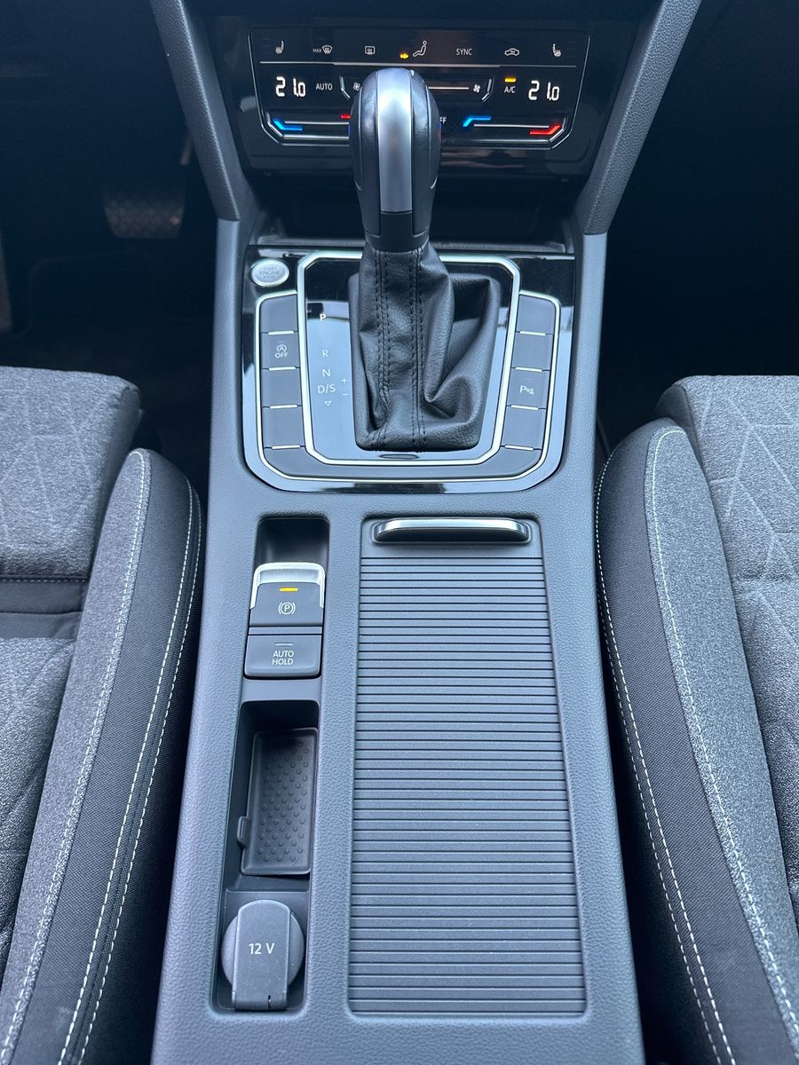 Fahrzeugabbildung Volkswagen Passat Variant Business NAV+LED+ACC+KAMERA
