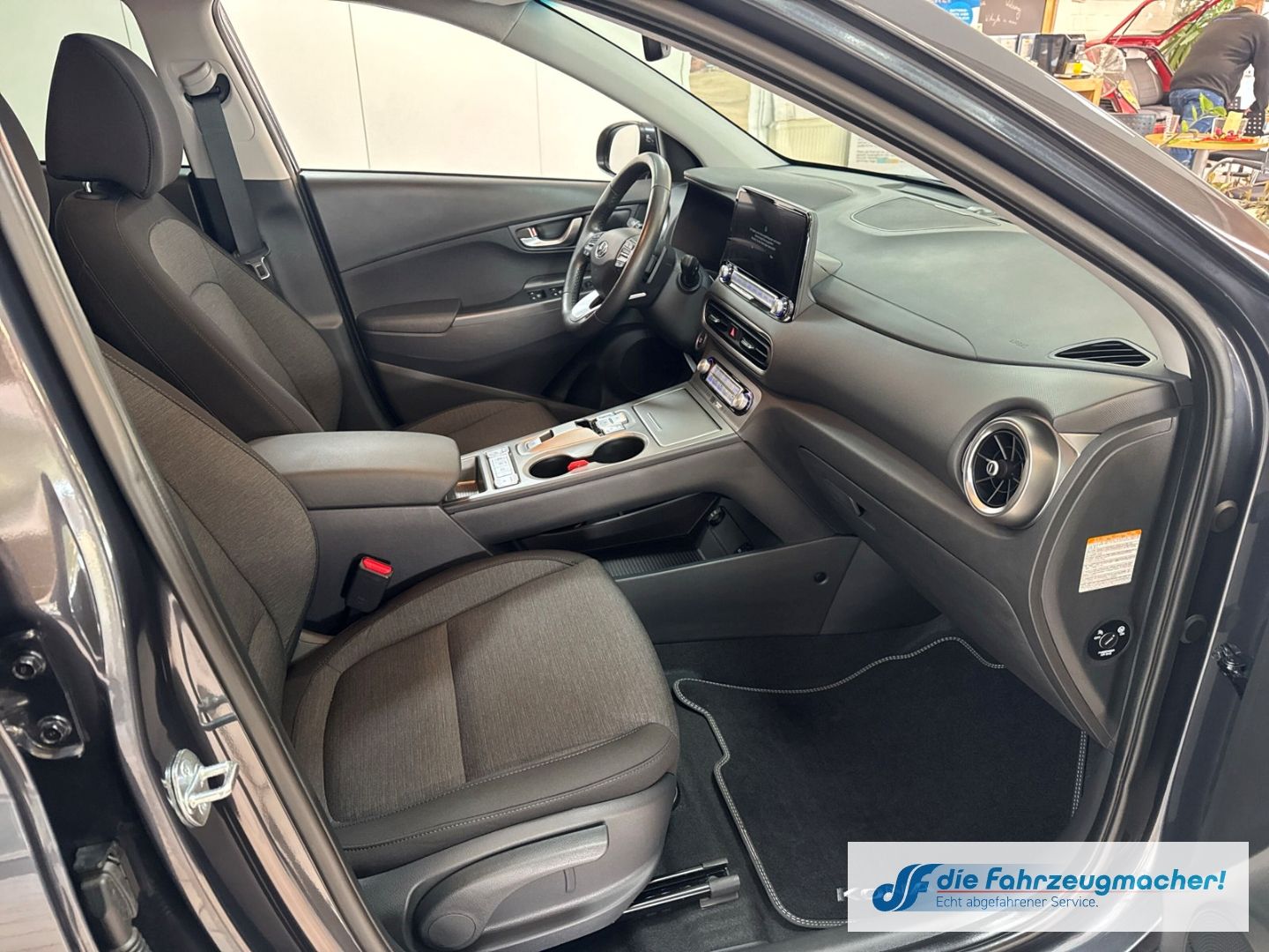 Fahrzeugabbildung Hyundai KONA Elektro 2WD Apple CarPlay Android Auto Klim